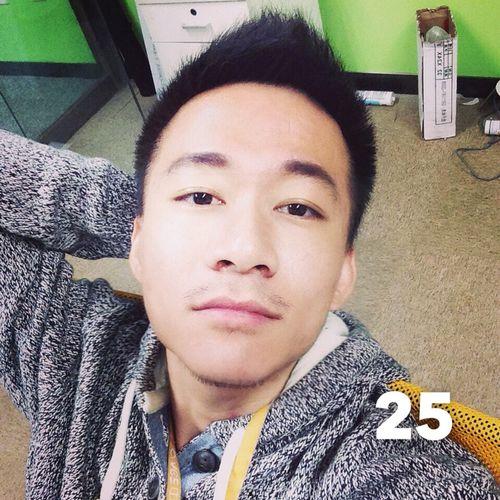 照片生活照男,校园生活照中的阳光少年